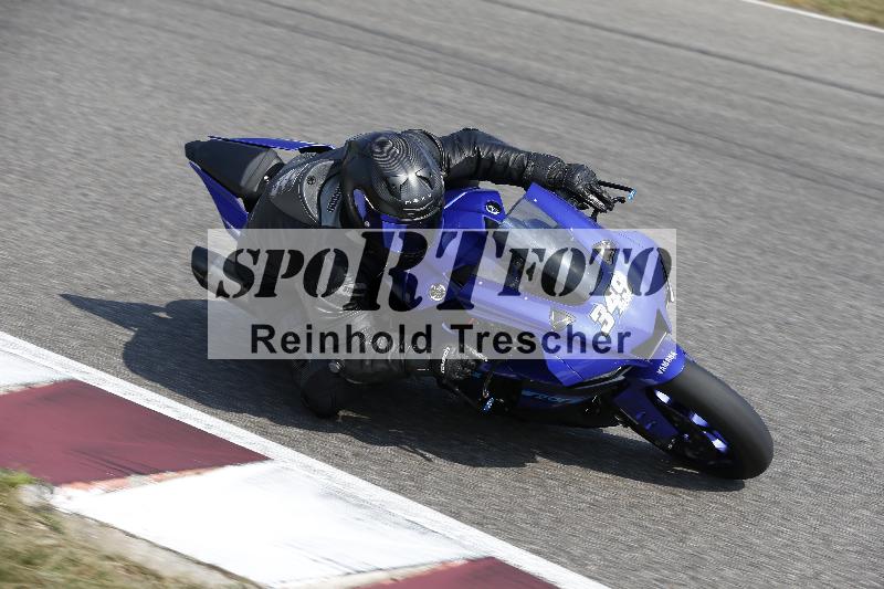 Archiv-2025/49 26.08.2025 Cornu Master School ADR/rot-rouge/349